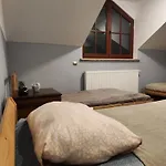 호스텔 Pod Wiekowa Sosna Zalesie Gorne