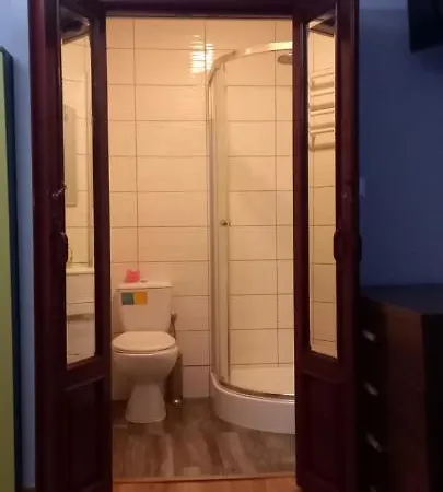 Kwatera prywatna Wiekowa Sosna *