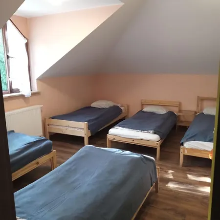Homestay Wiekowa Sosna Zalesie Gorne