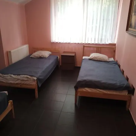 Kwatera prywatna Wiekowa Sosna Zalesie Gorne