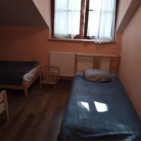 Wiekowa Sosna Kwatera prywatna