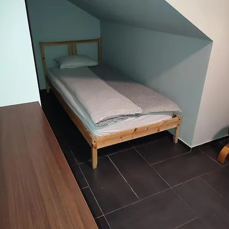 Hostal Pod Wiekowa Sosna Zalesie Gorne
