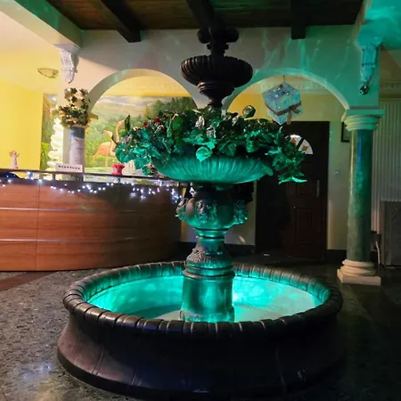 Hostal Pod Wiekowa Sosna *