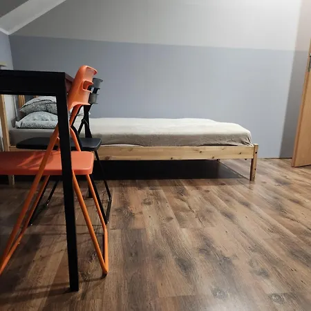 Hostal Pod Wiekowa Sosna *