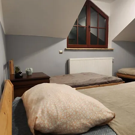 Hostal Pod Wiekowa Sosna Zalesie Gorne