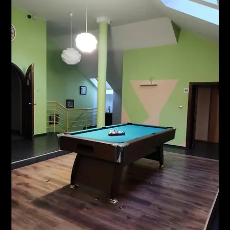 Pod Wiekowa Sosna Hostal *