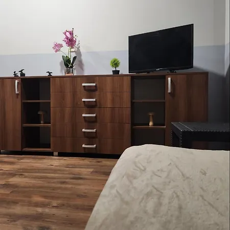 Pod Wiekowa Sosna * Zalesie Gorne