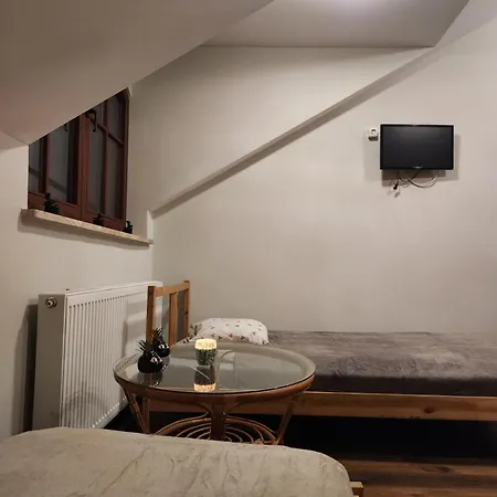 Hostal Pod Wiekowa Sosna Zalesie Gorne