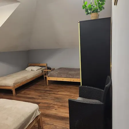 Hostal Pod Wiekowa Sosna