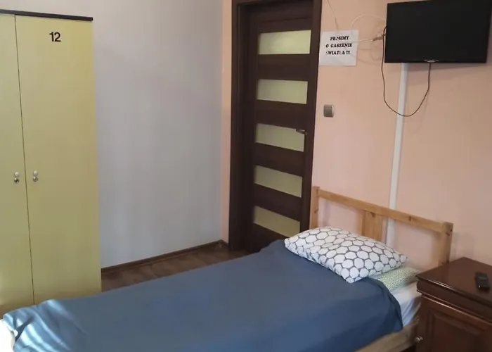 Willa Pod Wiekowa Sosna Séjour chez l'habitant Zalesie Gorne