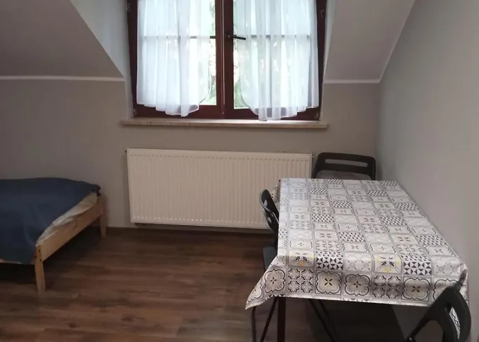 Willa Pod Wiekowa Sosna Séjour chez l'habitant Zalesie Gorne